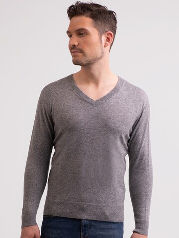 Pull-over CASH-MERE.CH en gris : devant