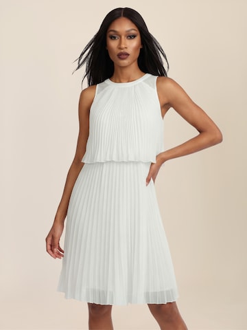 APART Dress in Beige: front