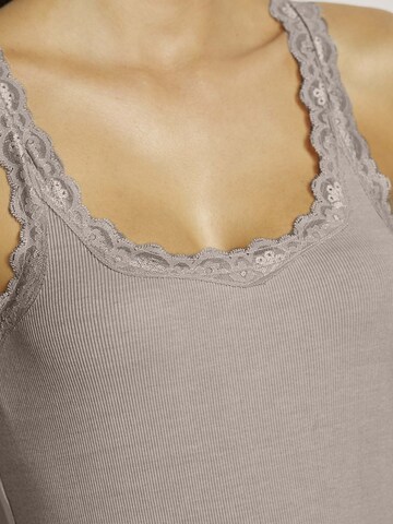 MADELEINE Top in Bruin