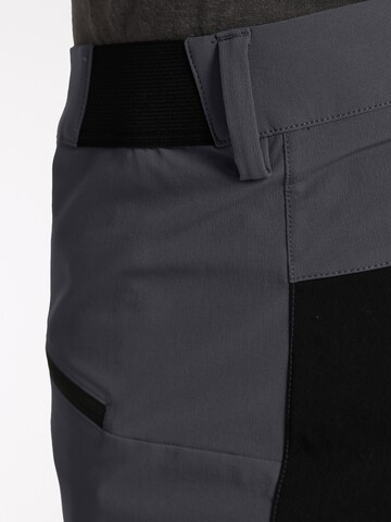 Haglöfs - Slimfit Calças outdoor em cinzento