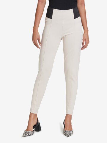 Betty Barclay Skinny Pants in Beige: front