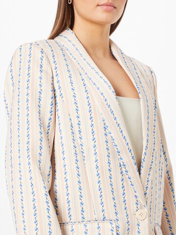Stella Nova Blazer in Beige