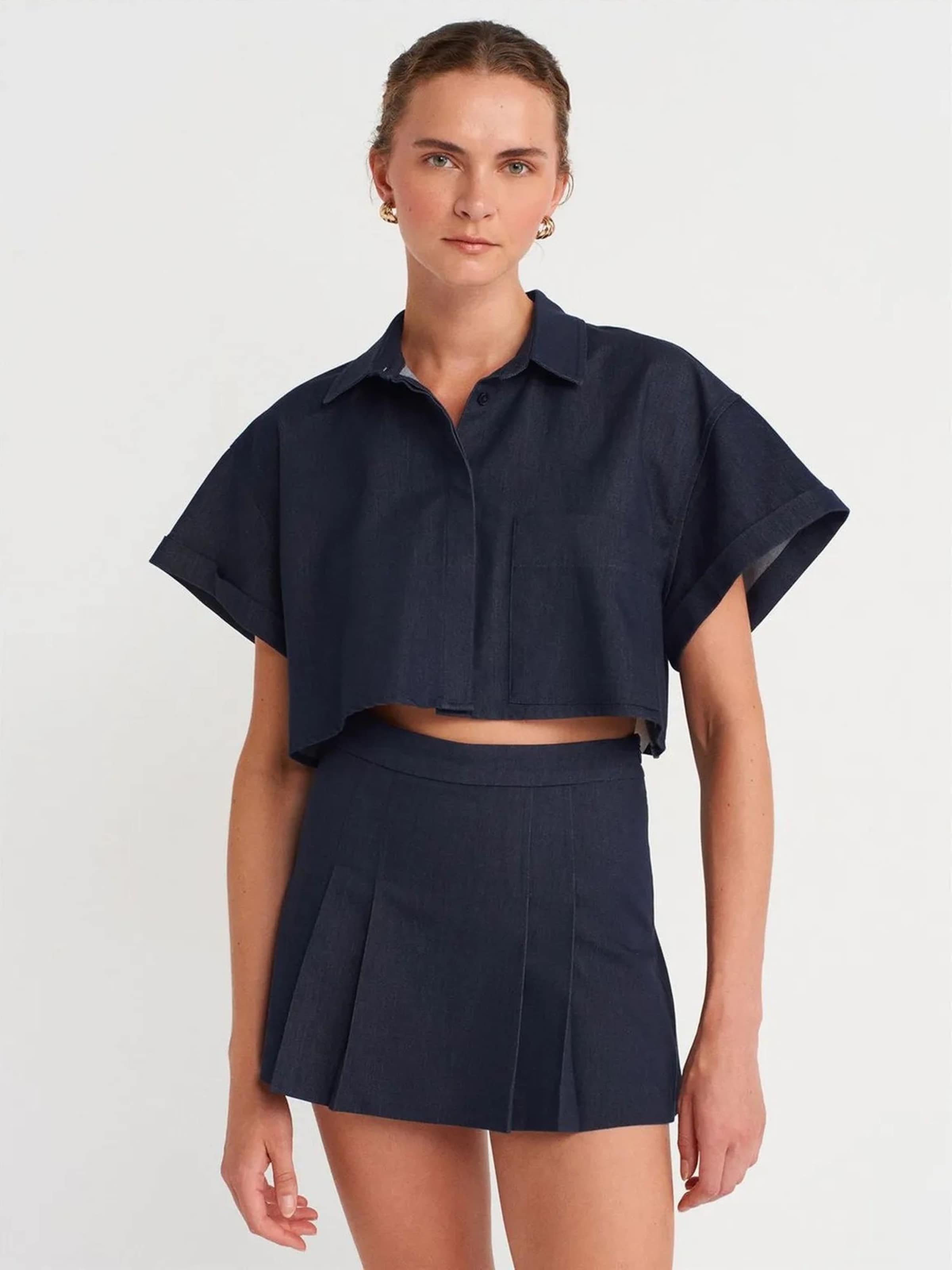 Maglietta di Dilvin in blu: frontale