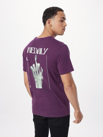 Iriedaily Majica 'Rayfinger' | vijolična barva