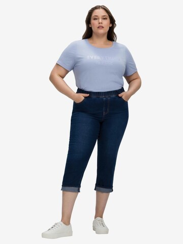 SHEEGO Slimfit Jeans in Blau