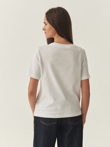 Tricou 'AJMIRJA 3' de la TATUUM pe alb