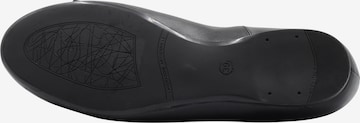 Usha Ballet Flats in Black