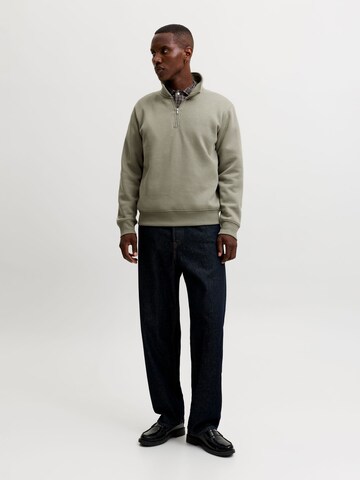 JACK & JONES Sweatshirt in Grün