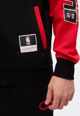 Mitchell & Ness Tréning dzseki 'NBA BULLS' - fekete: elől