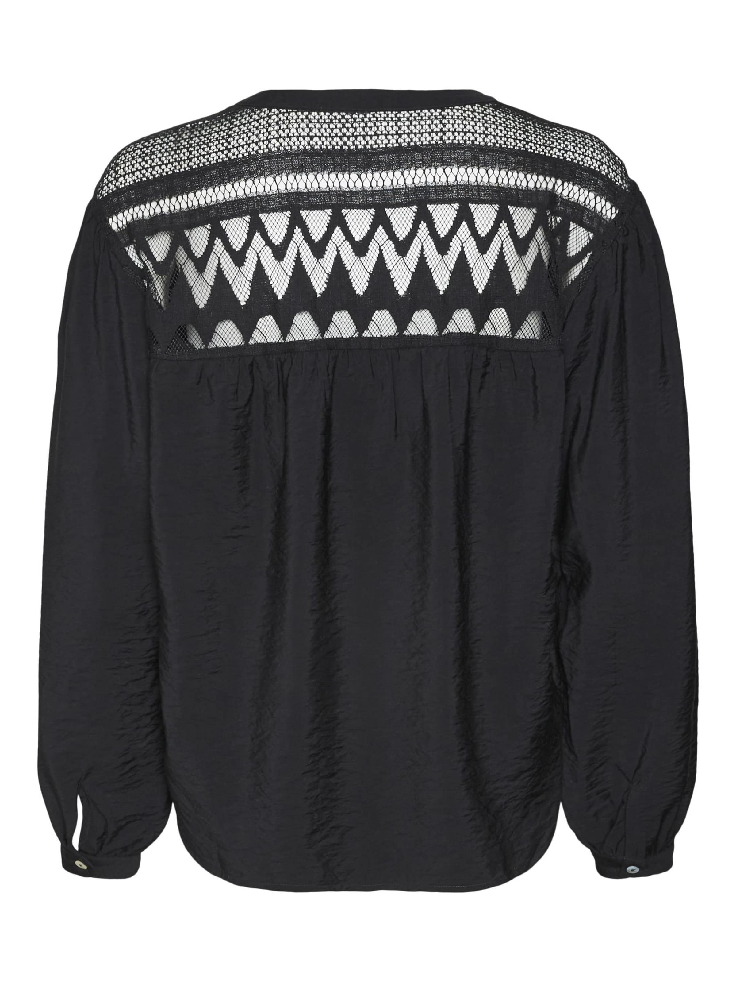 VERO MODA Blouse 'AYOE' in Black