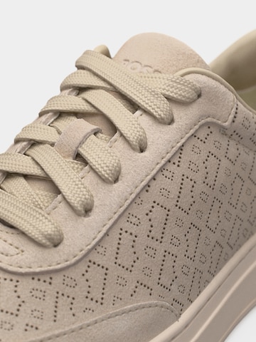 BOSS Rövid szárú sportcipők 'Kieran' - fehér