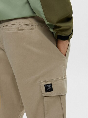 Pull&Bear Tapered Cargobroek in Beige