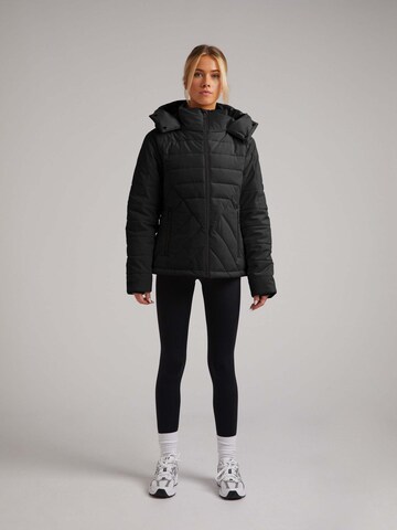 JACK1T Performance Jacket 'Isotope' in Black