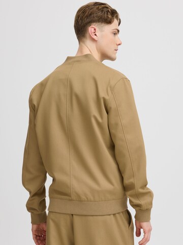 Veste mi-saison 'Scott' Casual Friday en vert