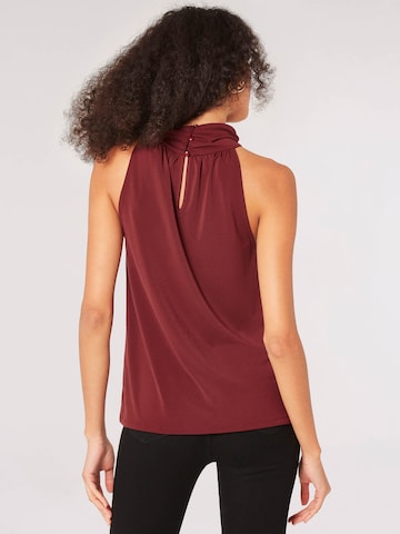 Apricot Keyhole Crepe Top ' ' in Rot