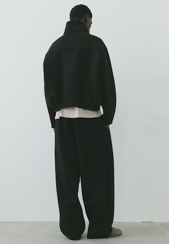 Pull&BearWide Leg/ Široke nogavice Hlače - crna boja