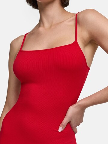 cfab (formerly creamy fabrics) Kleid 'Ribbed Cami Maxikleid'‌‌‌ in Rot