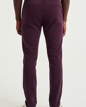 Slimfit Pantaloni chino di WE Fashion in lilla