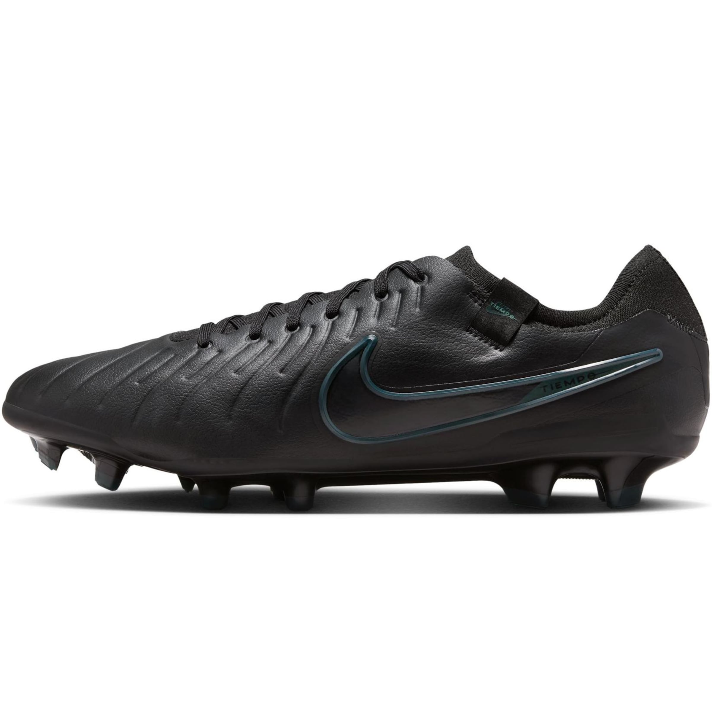 NIKE Soccer Cleats in Black ABOUT YOU