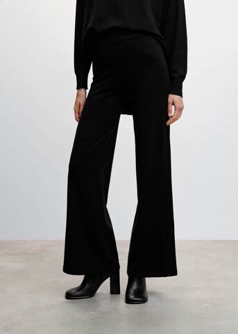 Wide leg Pantaloni 'Vieira' de la MANGO pe negru: față