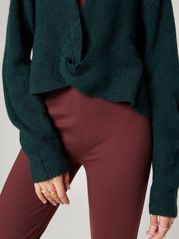 Pullover 'Ercin' di ABOUT YOU x Sofia Tsakiridou in verde