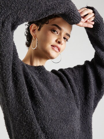 MUSTANG Sweater 'CARLA' in Grey