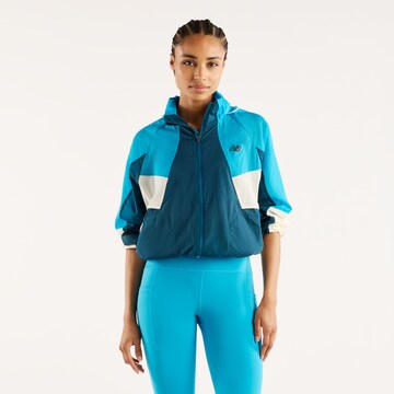 new balance - Chaqueta deportiva en azul: frente