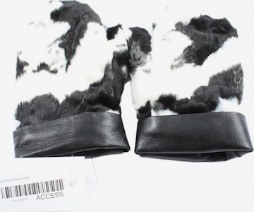 Asos Gloves in XS-XL in Black: front