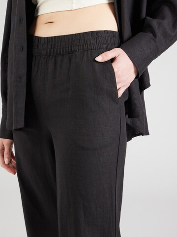 Wide Leg Pantalon 'FALAKKA' b.young en noir