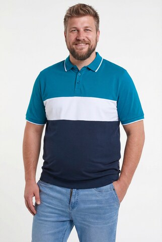 Men Plus Poloshirt in Blau: Vorderseite