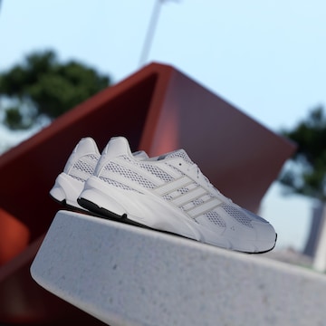 ADIDAS SPORTSWEAR Nizke superge 'Technochaos 2000' | bela barva