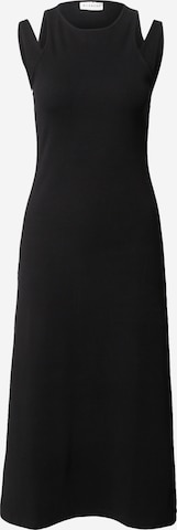 Rochie de la Blanche pe negru: față