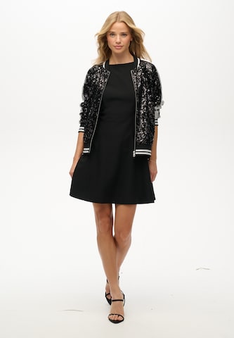 Superdry Tussenjas in Zwart