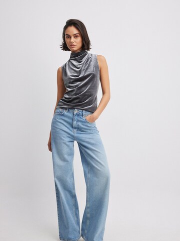 NA-KD Top in Grau