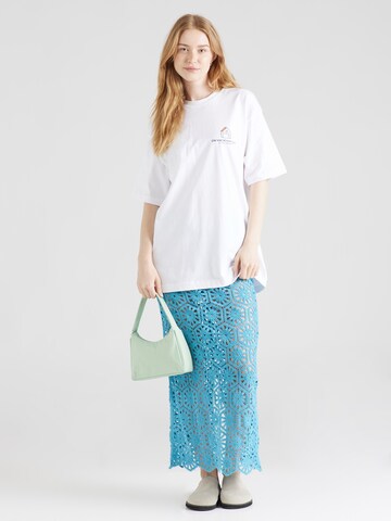 On Vacation Club Bluser & t-shirts 'Mi Casa' i hvid