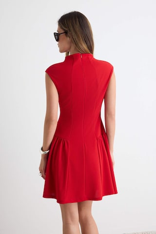 Robe Trendyol en rouge