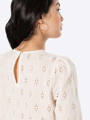 ONLY - Blusa 'Bailey' en beige