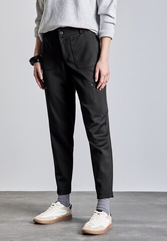 STREET ONE Slim fit Cargo Pants in Black: front
