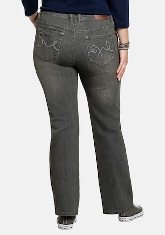 Bootcut Jeans di SHEEGO in grigio