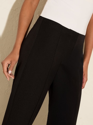 Bootcut Pantalon Friends Like These en noir