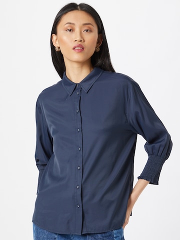 Cream Blouse 'Nola' in Blauw: voorkant