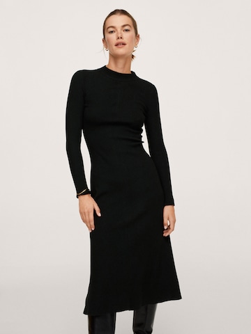 MANGO Úpletové šaty 'Lenno' – černá: přední strana