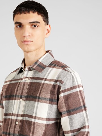 Regular fit Camicia 'Jeremy' di Les Deux in marrone