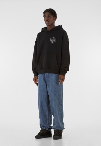 Felpa 'Saint of Ashes' di MJ Gonzales in nero