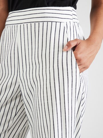 Loosefit Pantalon 'Emmett-M' mbym en blanc