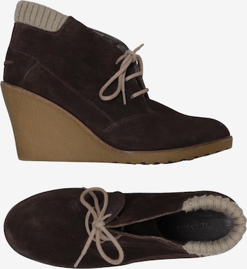 LACOSTE Stiefelette 40 in Braun: Vorderseite