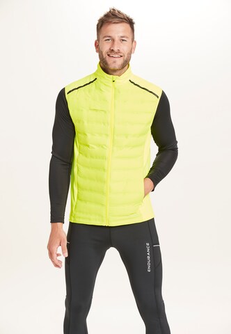 ENDURANCE Sportbodywarmer 'Midan' in Geel: voorkant