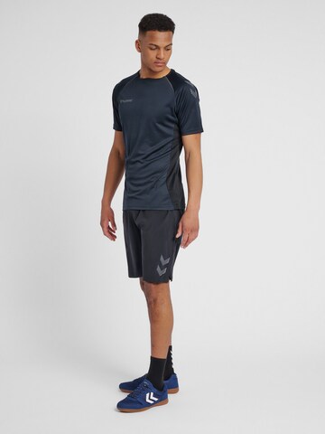 Hummel Regular Shorts in Schwarz