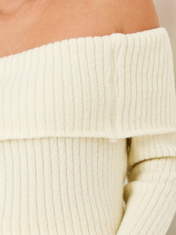 Pullover di Bianco Lucci in beige