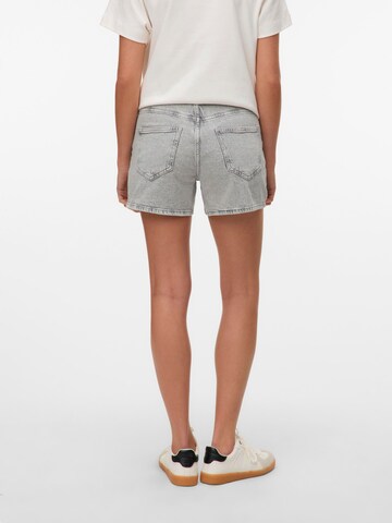 VERO MODA regular Jeans 'VMTess' i grå